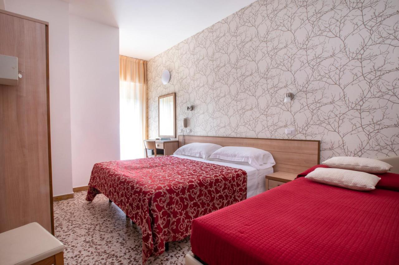 Hotel Ravello Adults Only Rimini Exteriör bild